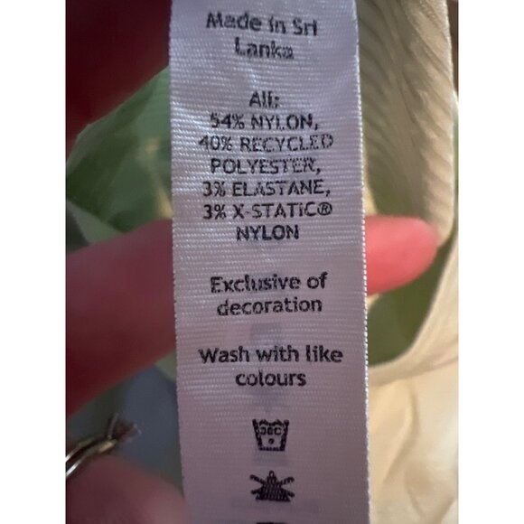 Lululemon Long Sleeve Womens athletic lightweight Top Size 0 - Picture 3 of 8